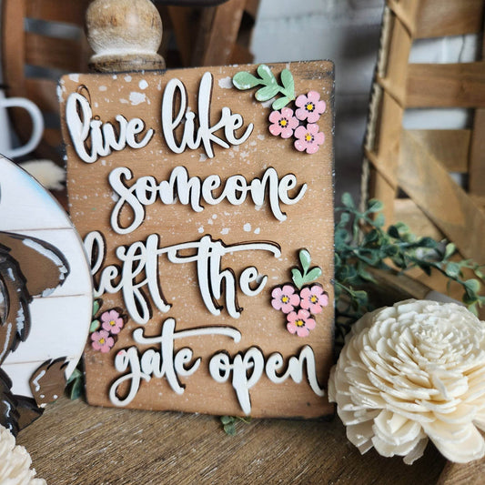 Highland Cow: Laser Tiered Tray Collection A1894N