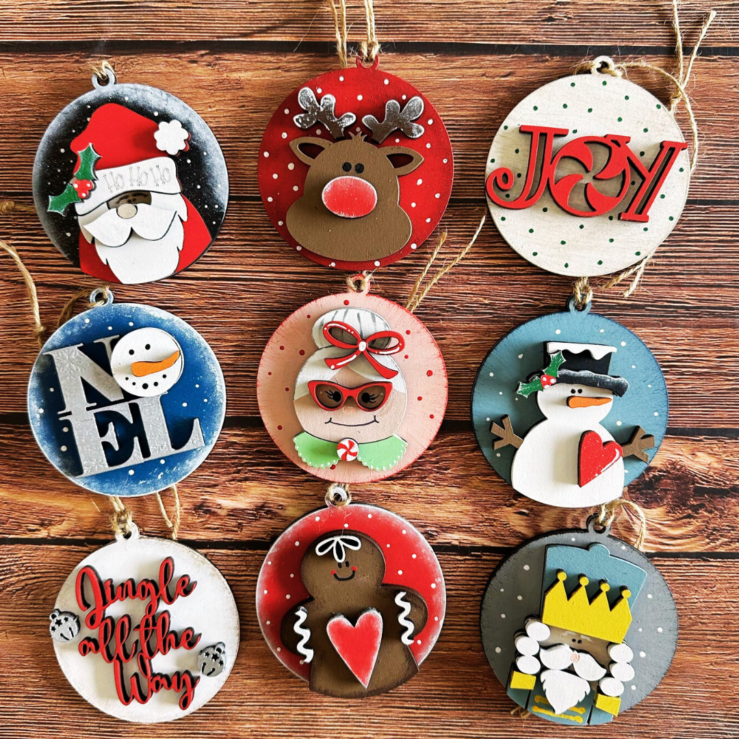Christmas Classics -set of 9 A5764: 3D Ornaments