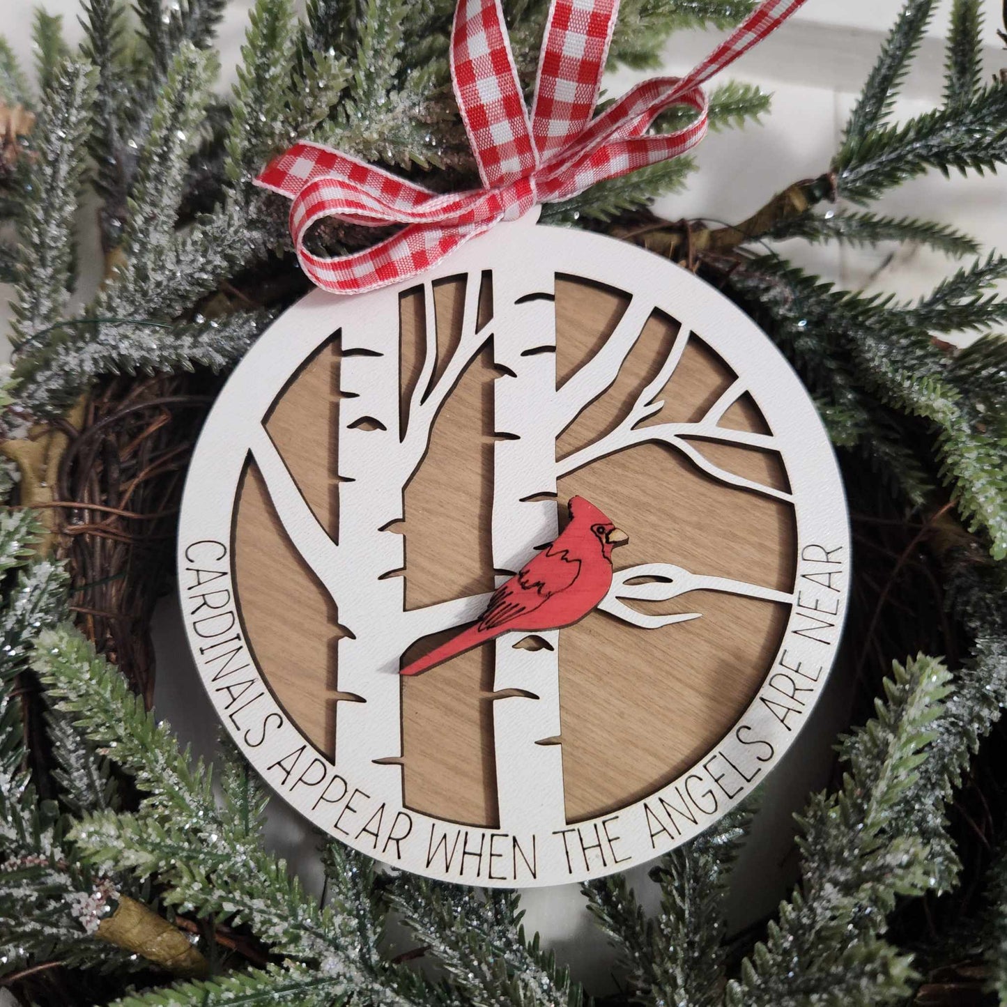 Cardinals appear when the angels are near A4338N: 3D Ornaments