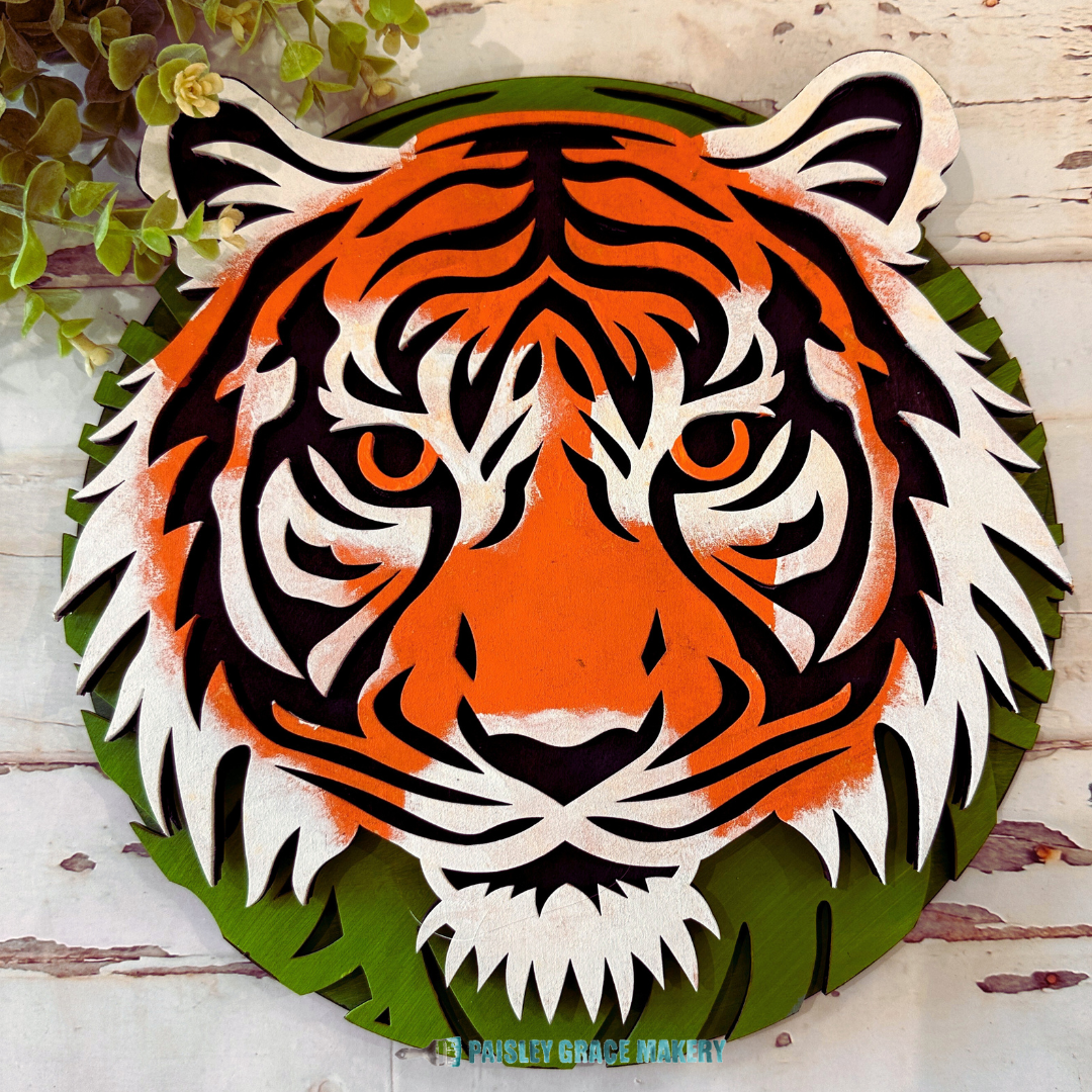 Tiger- layered:  3D round door hanger