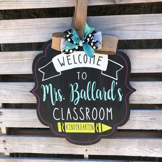 Welcome to our Classroom: Novelty door hanger A5673N