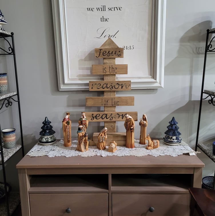 Wooden Christmas Trees (various styles): Unique Design A1541N