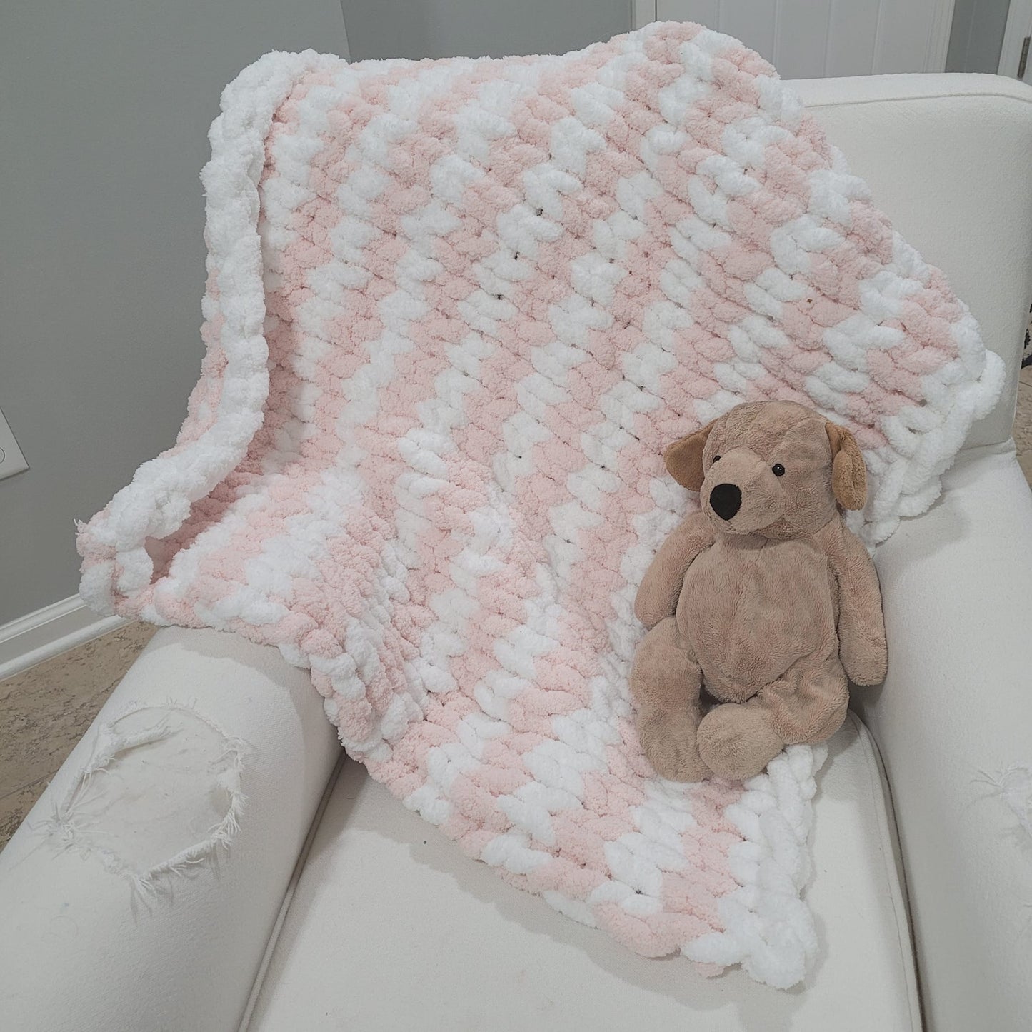 Sweet Pink: Hand-Knit Blanket (SAMPLE)